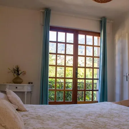 La Perle Des Montagnes - - D Bed & Breakfast